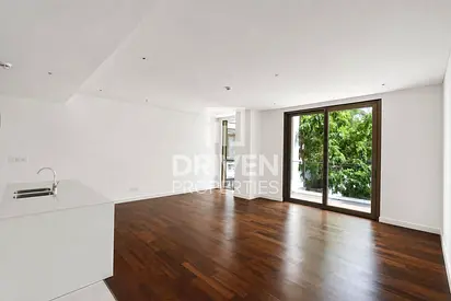 Vacant | Spacious Layout | Prime Location