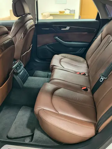 2016 AUDI A8 缩略图 11