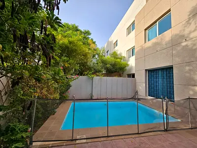HOT DEAL | 5BR VILLA | SINGLE ROW | VACATING SOON