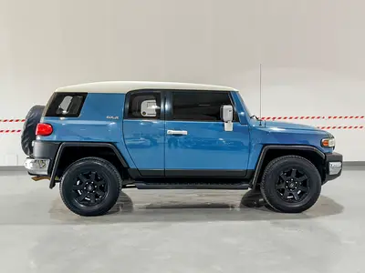 2019 Toyota FJ CRUISER — фото 4