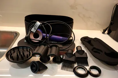 Dyson Airwrap Complete styler with multiple attachments (used)