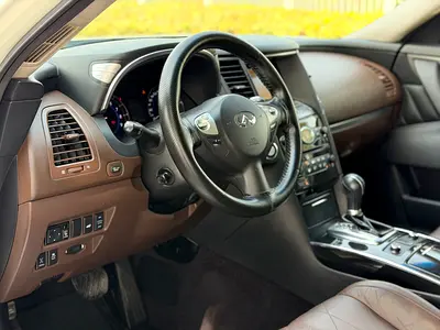 2015 Infiniti QX70 照片 10