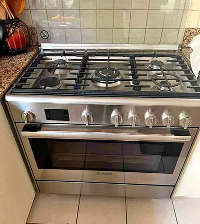 Bosch Series 6 Top Gas oven Electric Cooker. 90Cm.