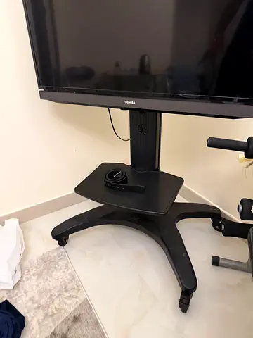 Toshiba 32-inch Flat Panel TV - Good Working Condition