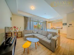 Spacious 2BR Duplex + M | Modern | Avaliable Now