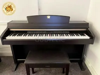 Yamaha CLP-240 Rosewood Piano – Refurbished / Fully Working (Minor Cosmetic Dents)