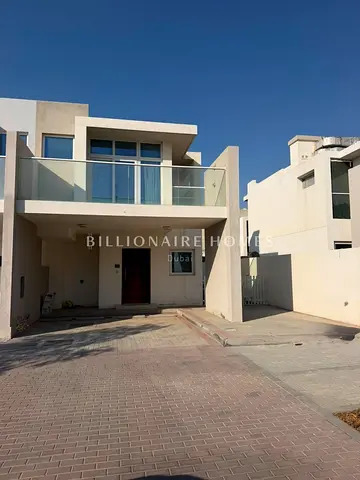 FURNISHED | CORNER UNIT | LARGE PLOT