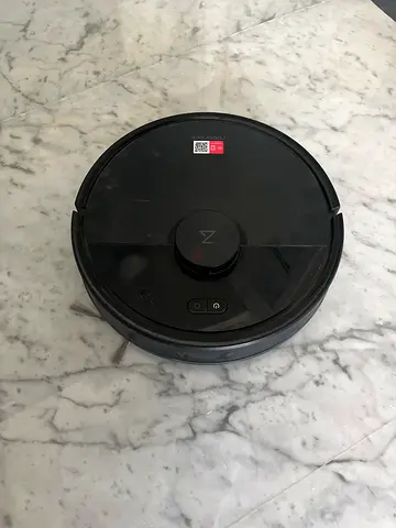 Used Roborock Q7 TF Robot Vacuum Cleaner (compact round design)