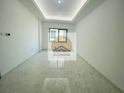 شقة واسعة (غرفة وصالة) بتصميم داخلي مشرق | مبنى مناسب للعائلات