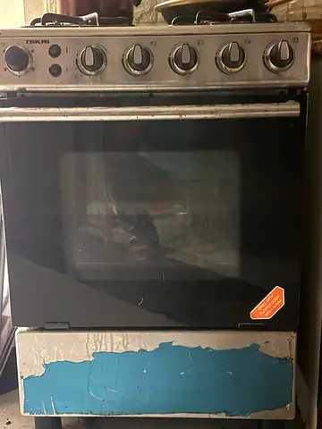 Gas stove