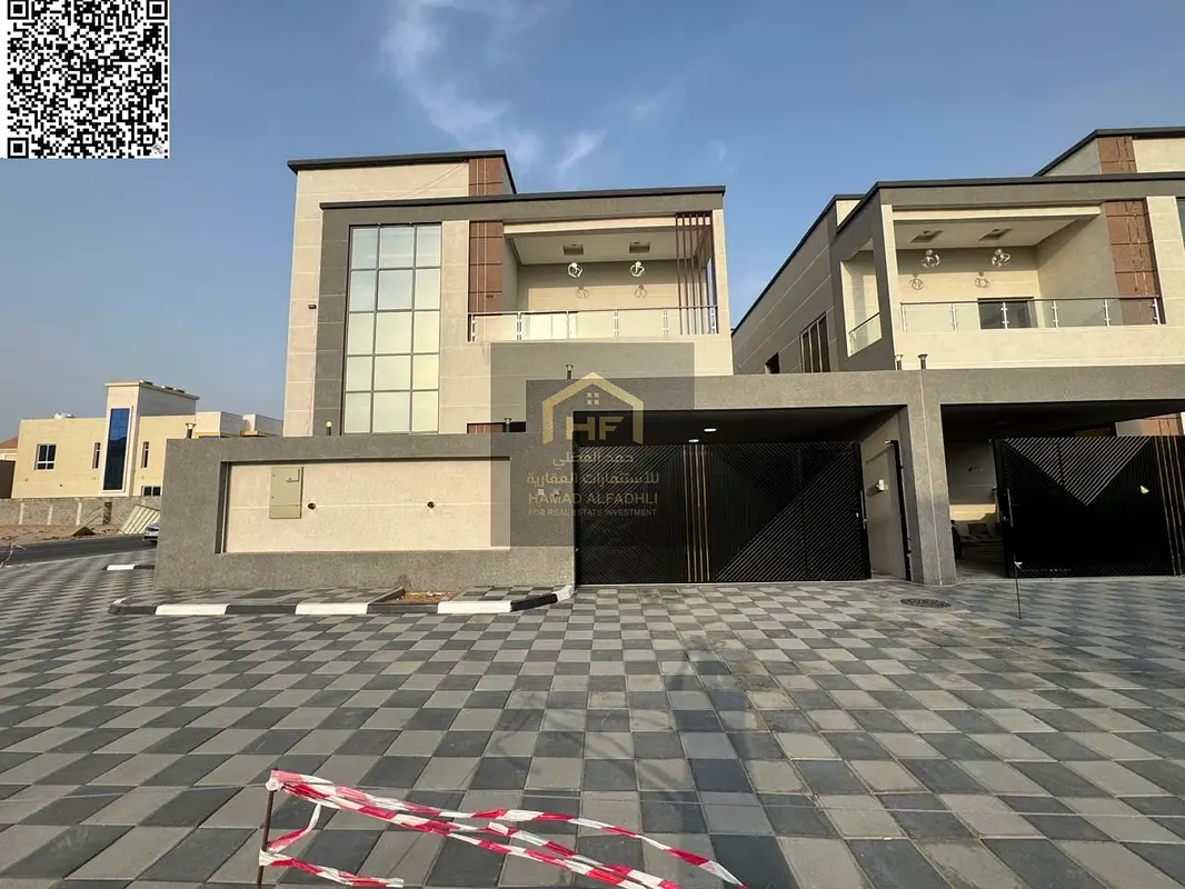 Own a modern corner villa on two streets, price includes air conditioners, freehold ownership for all nationalities, right on Sheikh Ammar Street.