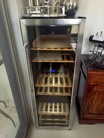 Hoover 72 bottles dual zone temperature wine fridge