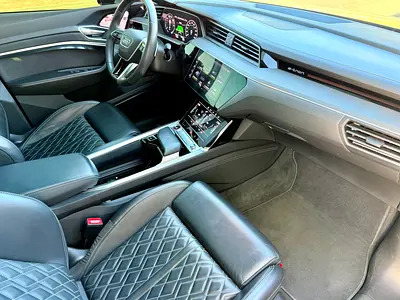 Audi e-tron 55 quattro Sport, миниатюра 6
