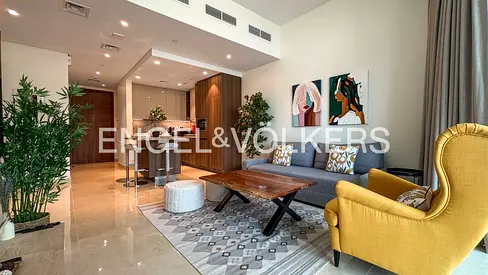 Burj Khalifa View | Spacious | Luxurious