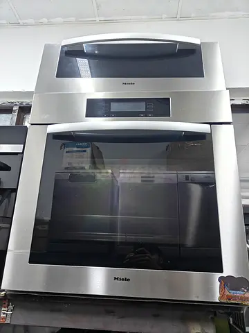 Miele Built-in Stainless Steel Electric Oven with Warming Drawer