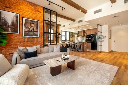 Newly Furnished Organic Modern High end 2 bedroom apartment in Dubai Marina