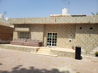 لبيع بيت مميز في المنصورة – موقع خدماتي ممتاز فرصة مميزة لامتلاك بيت في منطقة المنصورة، بموقع حيوي قريب من الخدمات والمرافق. يتكون البيت من: 4 غرف نوم