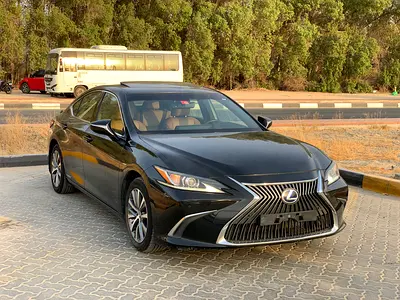 ES 300h | 2023 model | GCC Specs | 2.5L 4-Cyl Hybrid engine