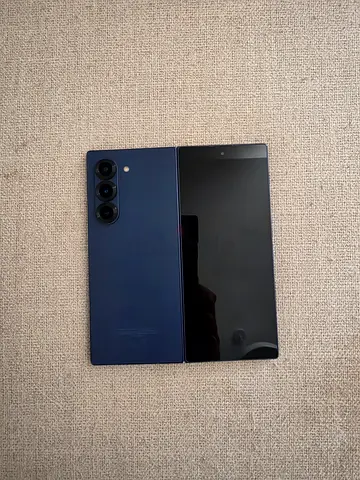 Samsung Galaxy Z Fold6 (Navy) - Foldable Phone in Good Condition