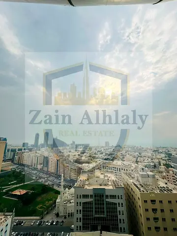 شقة غرفتين وصالة تكييف مجاني إطلالة رائعة مع بلكونة وخزانة بالحائط وغرفة استور