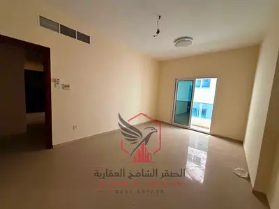 شقة غرفتين و صالة للايجار السنوي بالمجاز 3 مع بلكونة بالاطلالة مفتوحة و قريب من الكورنيش و جميع الخدمات مع صيانة مجانية على مدار السنة