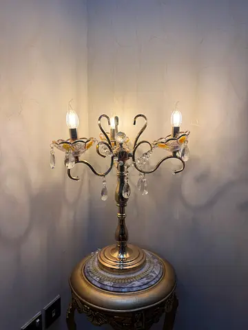 Elegant Gold Table Lamp with Crystal Accents