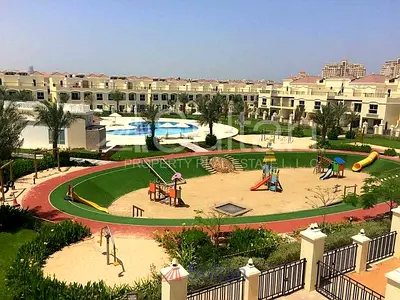 Stunning 3 Bedroom Bayti Villa Near Pool & Garden