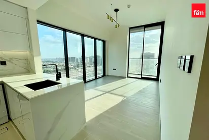 Golf View | High Floor | Fitted Kitchen