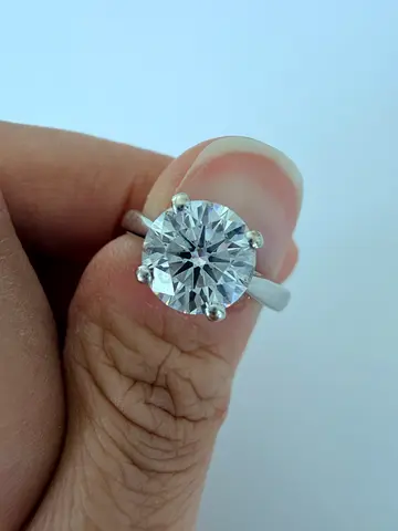 2 carat Lab diamond ring