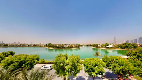MAIN LAKE VIEW | 8 BEDROOMS | LARGE VILLA