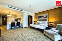 Spacious APT, Burj Khalifa View, Near Metro!