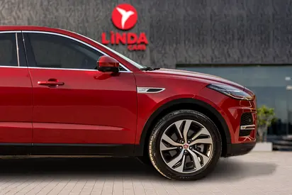 صورة 8 لـ 2021 Jaguar E-PACE