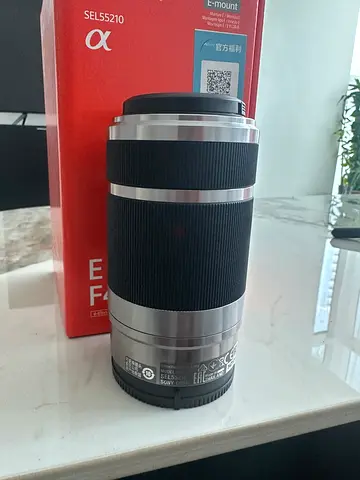 Sony mirrorless lens E55-210 F4.5-6.3 OSS