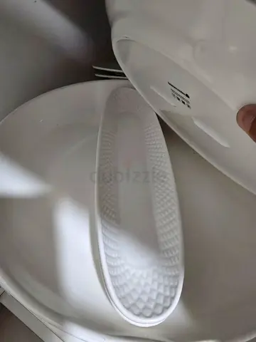 Serving plates and platters