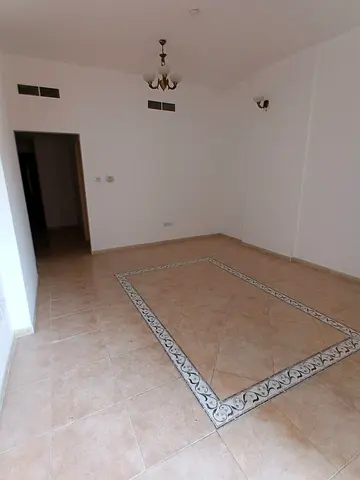 🏡 **للإيجار – التعاون | مخر ج دبي مباشر** ✨ **شقة غرفتين وصالة مع بلكونة بإطلالة مفتوحة**
