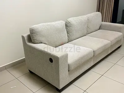 Light grey 3-seater fabric sofa in flawless excellent condition as good as new