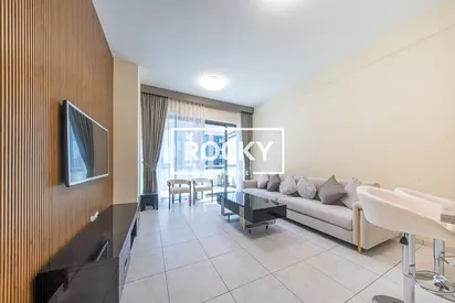 Spacious Apartment | Near Metro & Marina Mall