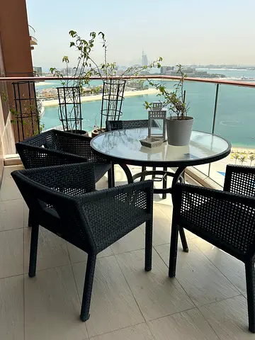 Balcony table and 4 chairs