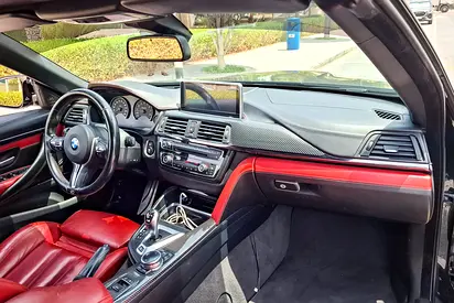 2015 BMW M4 — фото 9