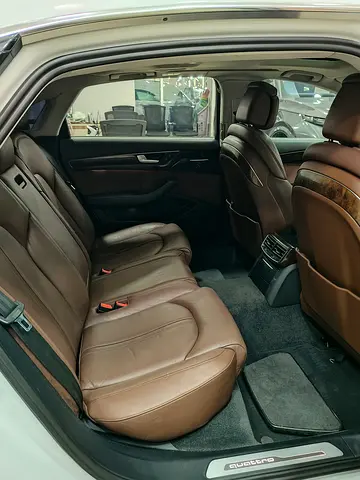2016 AUDI A8 缩略图 13