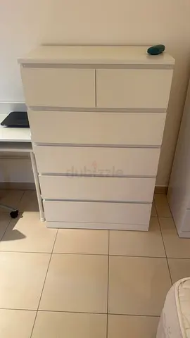 White 6-Drawer Tall Dresser / Chest in Good Condition