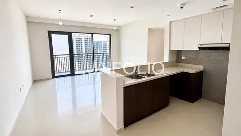 HUGE LAYOUT | UNFURNISHED | SEMI-CLOSED KITCHEN