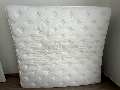 King size mattress for sale - 200x180
