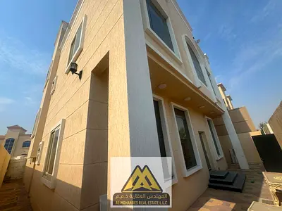 Ground floor + First floor + Roof 8 master bedrooms Spacious living room Main kitchen Preparation kitchen Private yard Indoor parking Modern and luxur