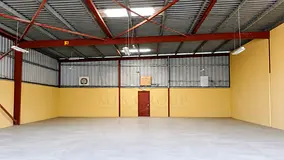 High-Clearance Warehouse | 40 kW Power | 3,541 Sq. Ft.