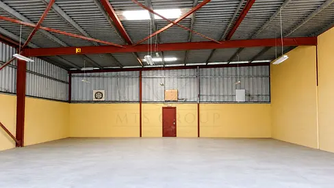 High-Clearance Warehouse | 40 kW Power | 3,541 Sq. Ft.
