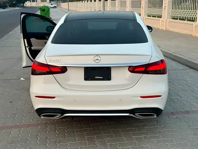 2021 Mercedes-BENZ E-CLASS photo 4
