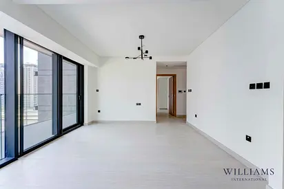 BRAND NEW | LUXURY BUILDING | VACANT 1 BED