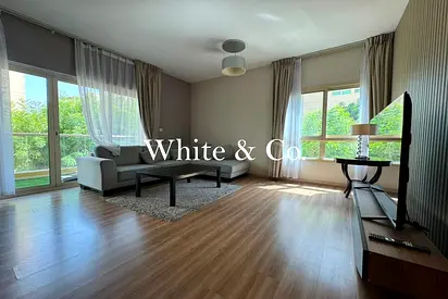 Fully Furnished | Upgraded | Chiller free