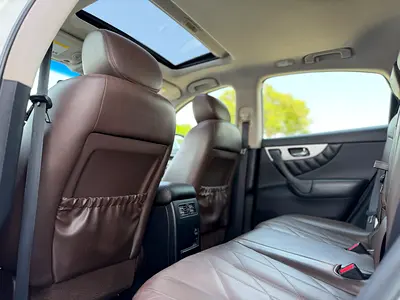 صورة 17 لـ 2015 Infiniti QX70